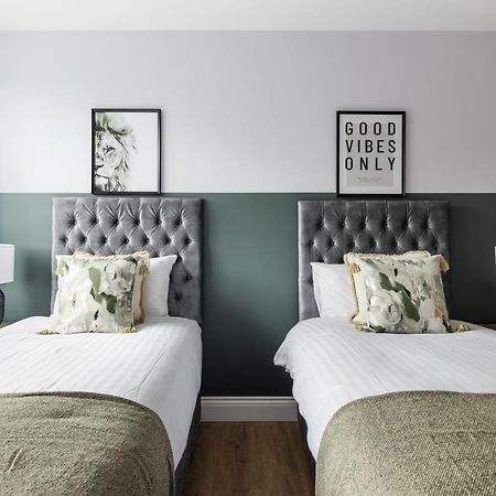 Stylish & Spacious 3 Bed Apartment With Fast Wifi, Close To Tube & Wembly Londyn Zewnętrze zdjęcie