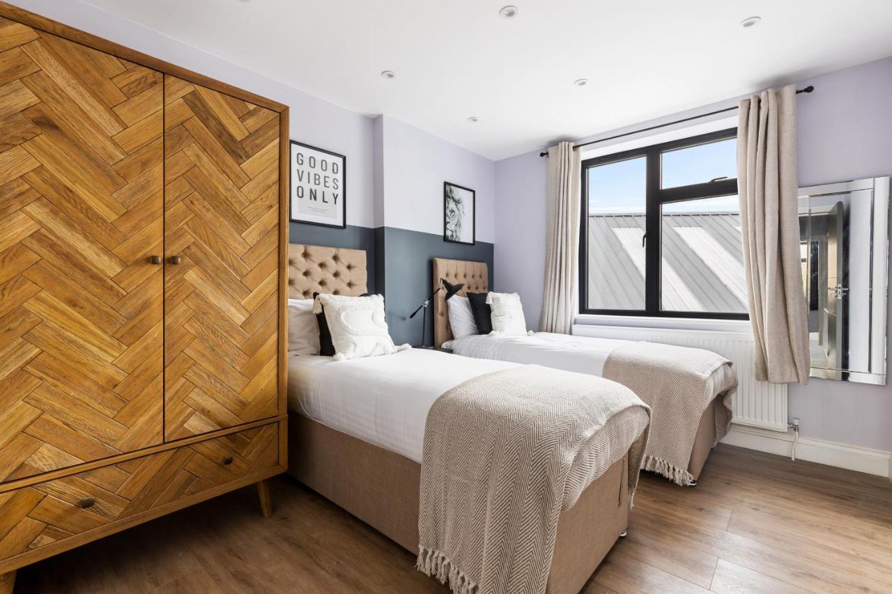 Stylish & Spacious 3 Bed Apartment With Fast Wifi, Close To Tube & Wembly Londyn Zewnętrze zdjęcie