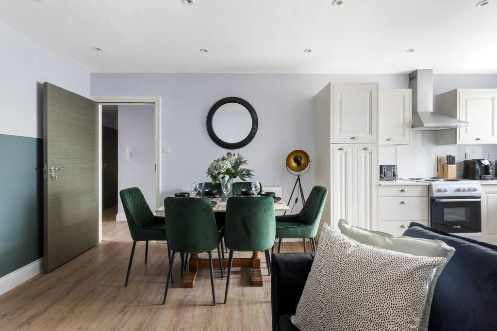 Stylish & Spacious 3 Bed Apartment With Fast Wifi, Close To Tube & Wembly Londyn Zewnętrze zdjęcie