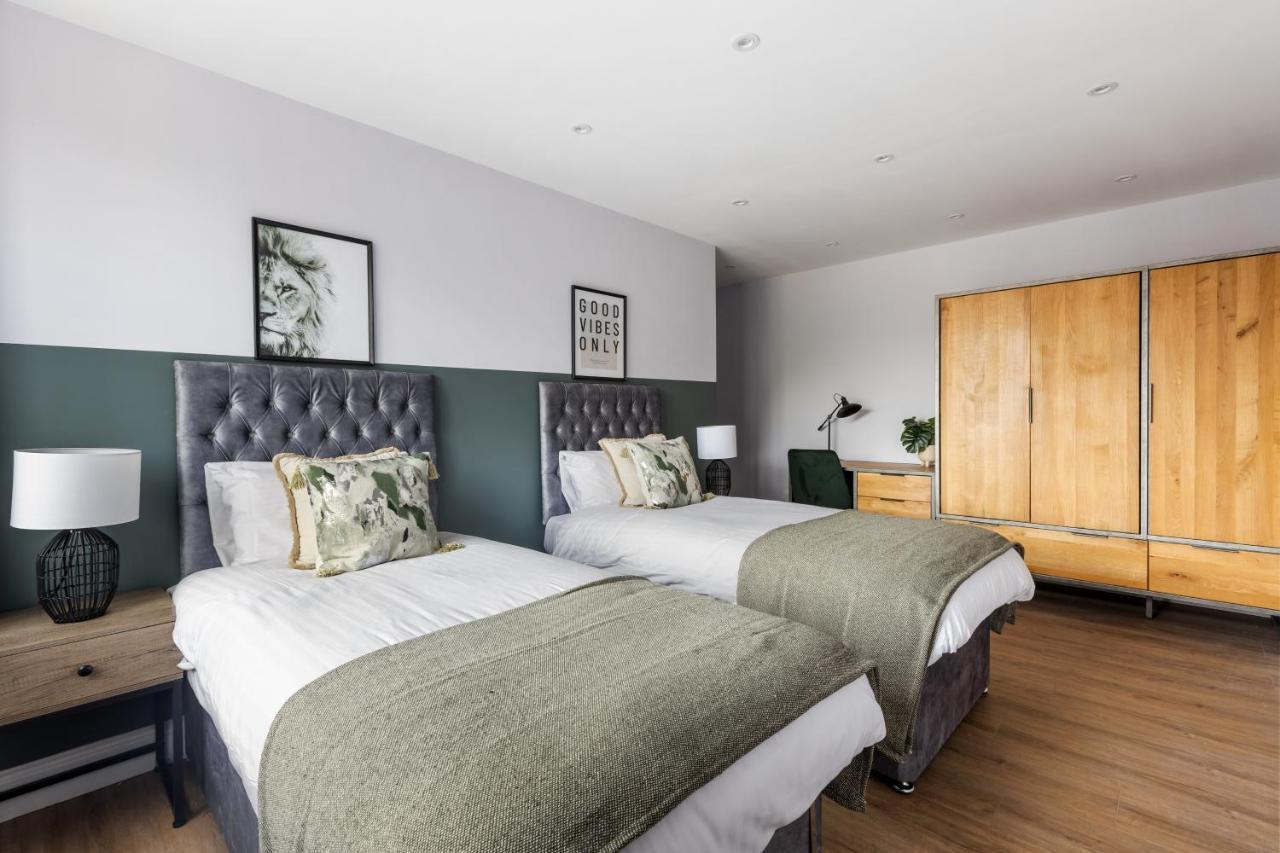Stylish & Spacious 3 Bed Apartment With Fast Wifi, Close To Tube & Wembly Londyn Zewnętrze zdjęcie