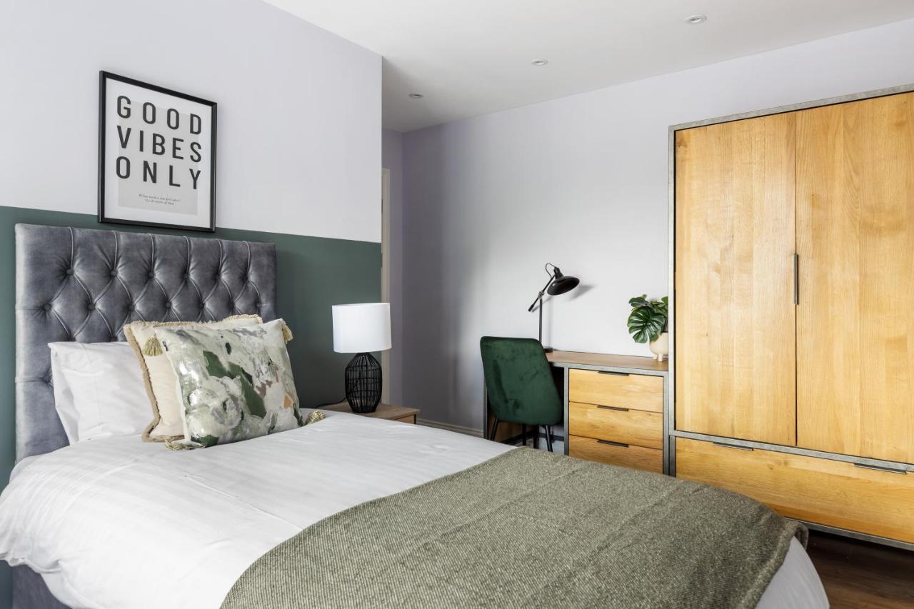 Stylish & Spacious 3 Bed Apartment With Fast Wifi, Close To Tube & Wembly Londyn Zewnętrze zdjęcie