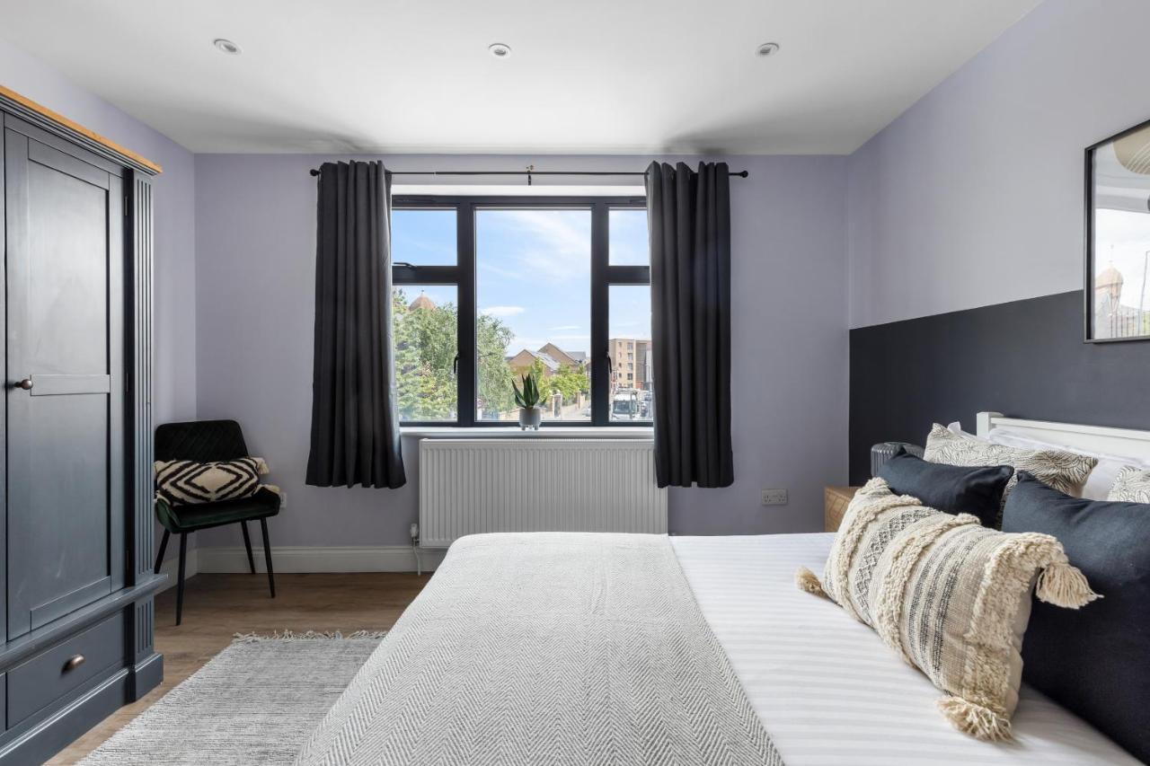 Stylish & Spacious 3 Bed Apartment With Fast Wifi, Close To Tube & Wembly Londyn Zewnętrze zdjęcie